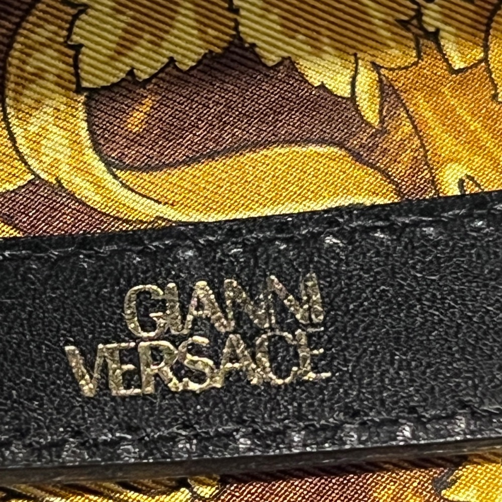Gianni Versace vintage gold plated Swiss watch - Picture 5 of 10
